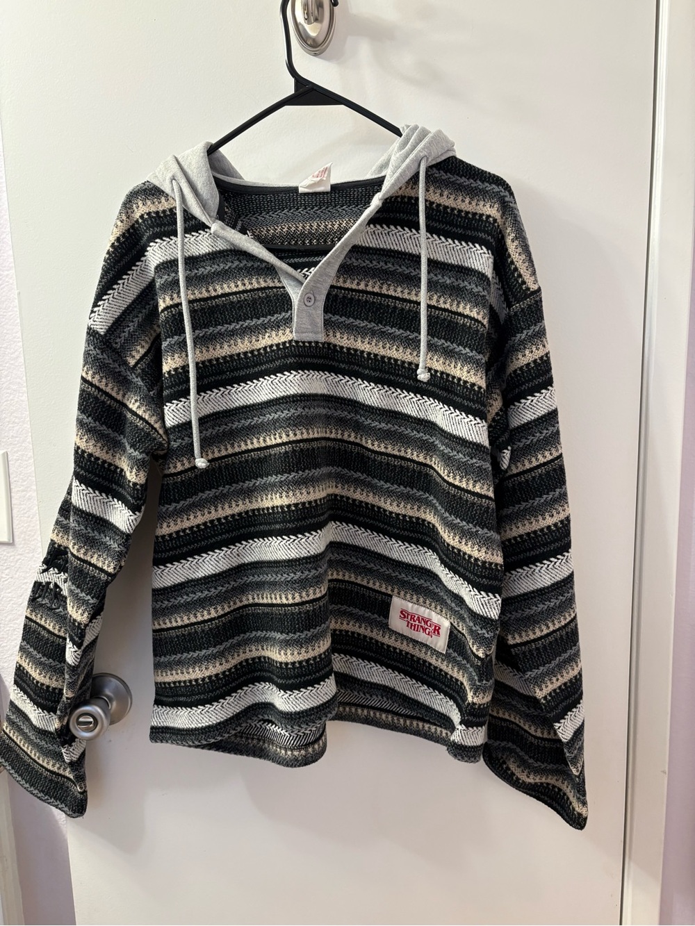 PacSun x Stranger Things Hellfire Club poncho hoodie Size S/PTP 24/L 26•EUC•